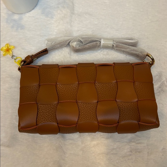 Fashion Brown Woven Shoulder Bag - Picture 3 of 6